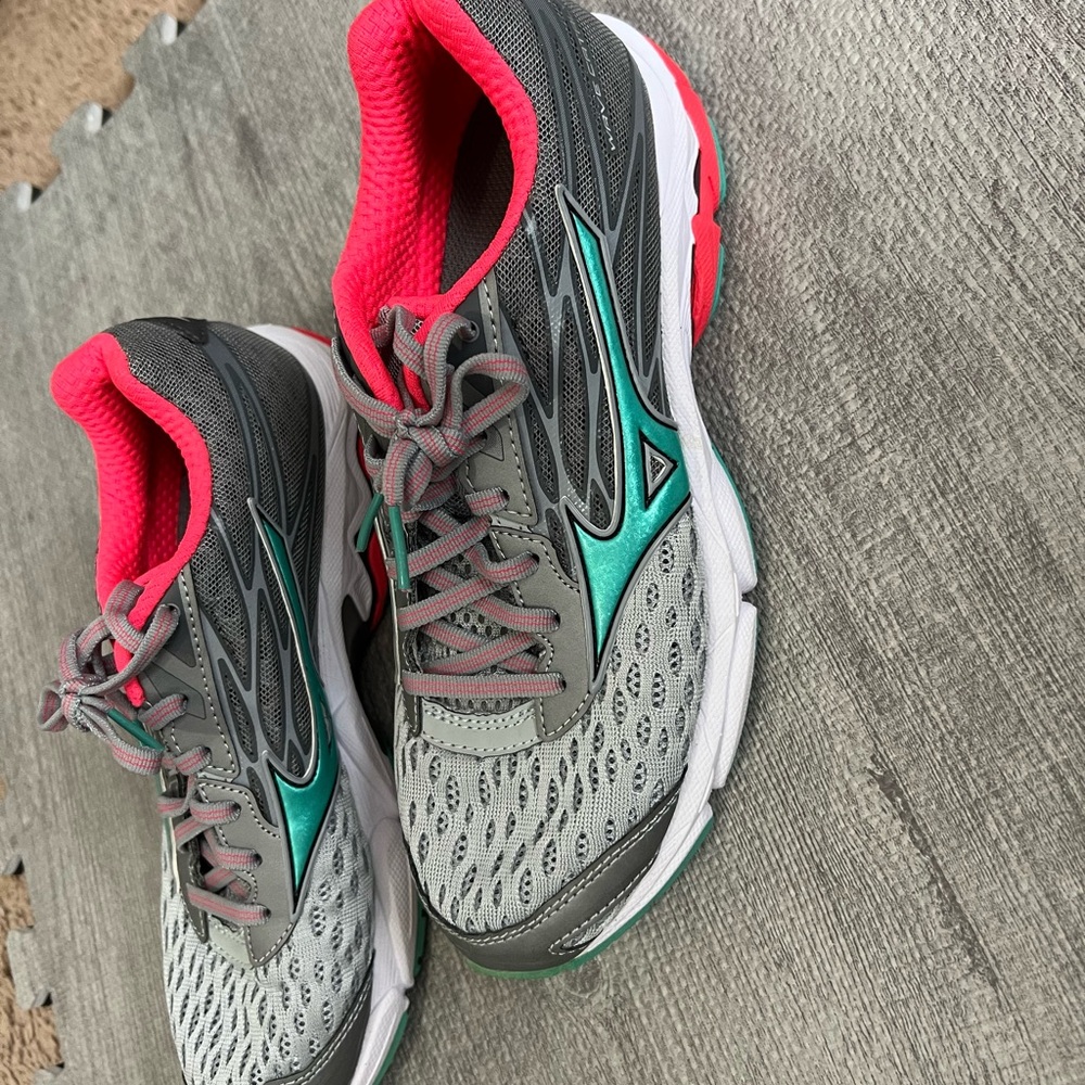 Women's Gray and Pink Mizuno Shoes